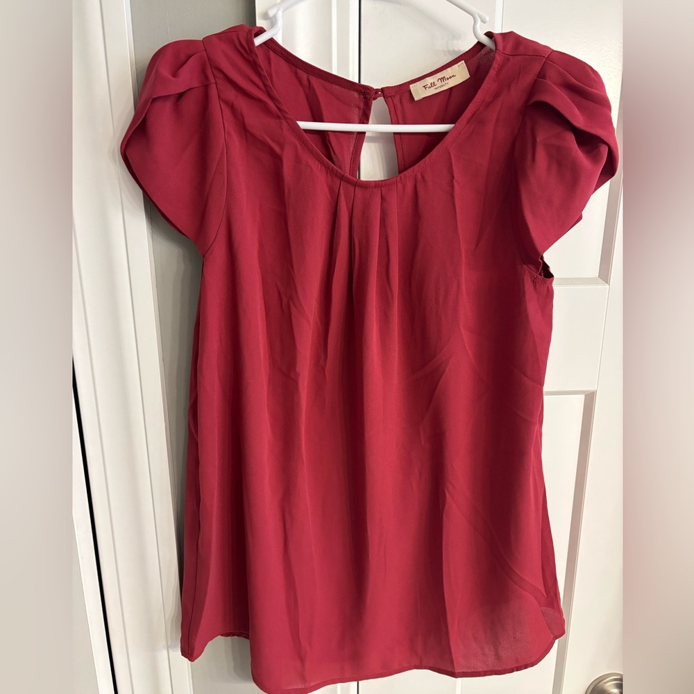 Full moon maternity top burgundy size small, perfect for the holidays.